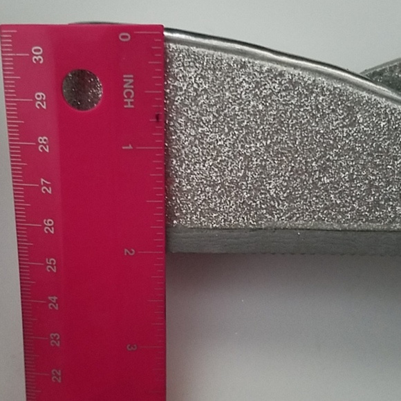 385 Fifth Silver Glitter Sandal - Picture 6 of 7